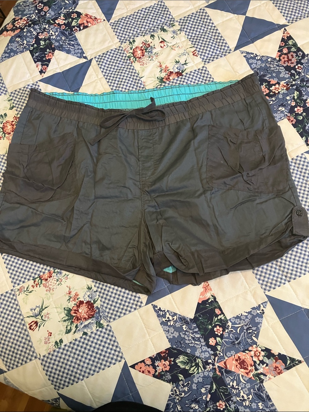 Old Navy Gray Drawstring  Shorts with Turquoise Lining